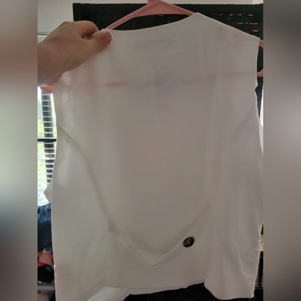 White Button-Up Vest - Picture 2 of 2